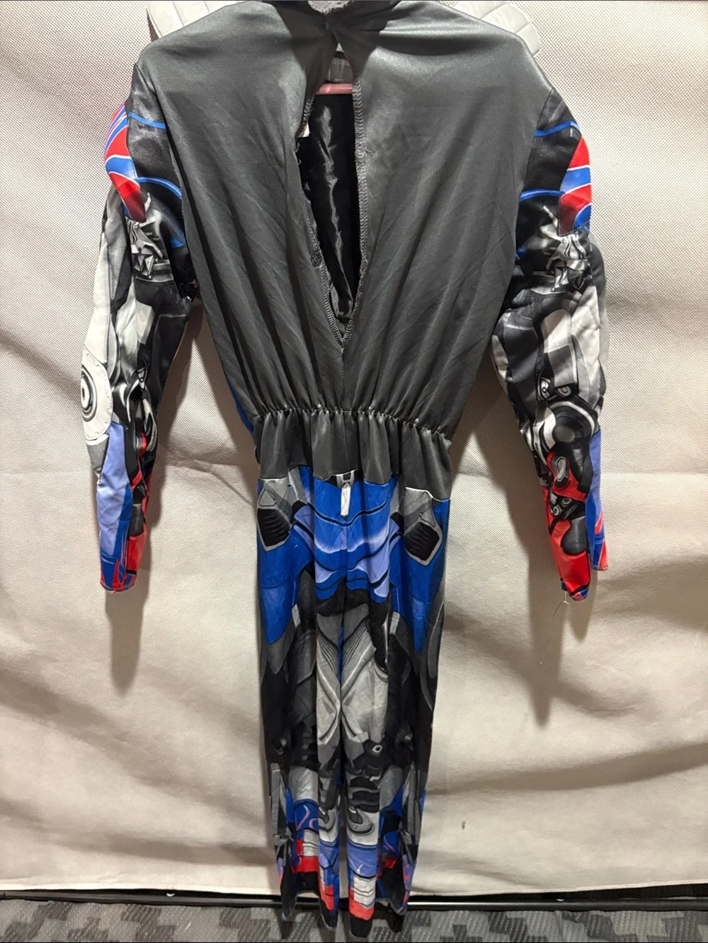 Disguise muscle robot